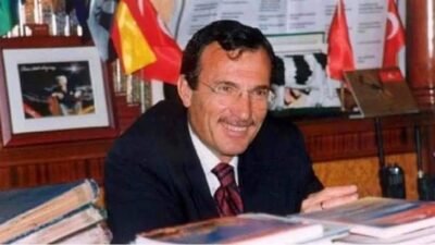 Namıdiğer “Süper Vali..” Bugün aramızdan ayrılışının 21. seneyi devriyesidir.. Ezber