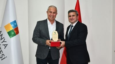 Kanuni mevzuat gereği Alanya Üniversitesi Mütevelli Heyeti Üyeliğinden ayrılan Alanya