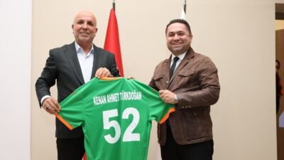 Corendon Alanyaspor Kulüp Başkanı Hasan Çavuşoğlu, Alanya Alaaddin Keykubat Üniversitesi’nde