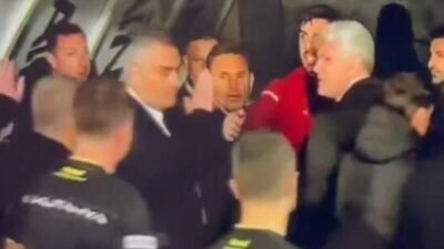 Alanyaspor - Galatasaray maçının devre arasında soyunma odalarına gidilirken tartışma