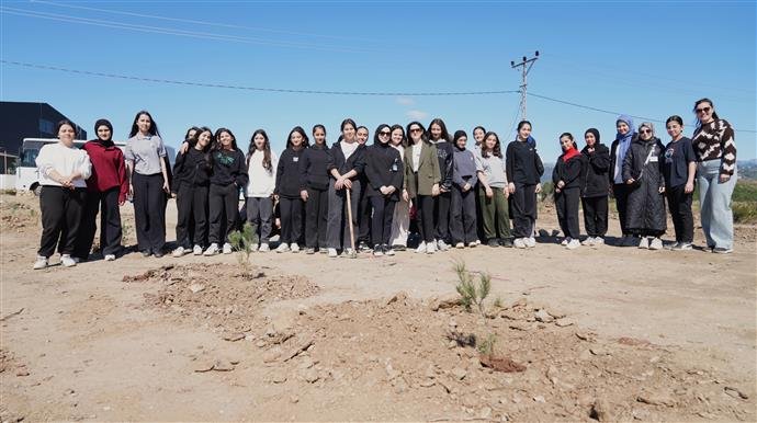 Alanya Belediyesi Özel Oba Ortaöğretim Kız Öğrenci Yurdu öğrencileri, 21