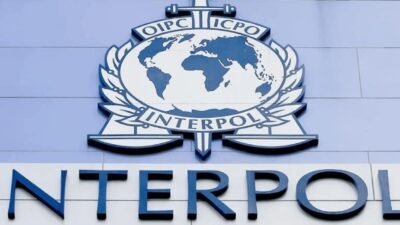Interpol tarafından "tasarlayarak kasten öldürme" suçundan kırmızı bültenle aranan yabancı