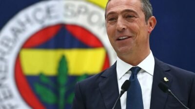 İzmir’de düzenlenen AXA Sigorta Kupa Voley finalinde Eczacıbaşı Dynavit’i 3-0