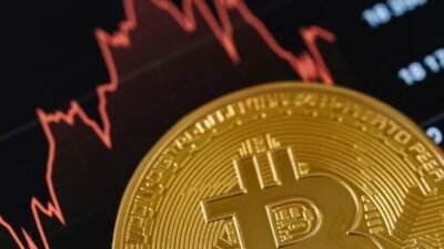 Bu sabahki çöküşün ardından Bitcoin değerinin bir kısmını toparlayarak 78.500