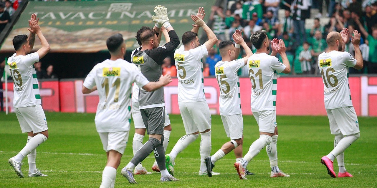 Bursa'da Bugün yazarı Çetin Sabırlı, Bursaspor’un Elazığ FK’yı yendiği maç