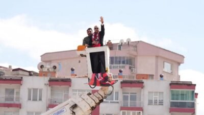 TFF 3'üncü Lig 2'nci Grup'ta Play-Off potasındaki Uşakspor, evinde lider