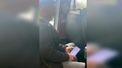 Ankara'nın Sincan ilçesinde H.Ü. isimli erkek genç bir kızı minibüste