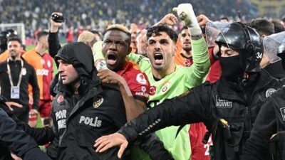 Sezon başında sürpriz bir şekilde İtalya'nın Napoli takımından kiralanan Osimhen,