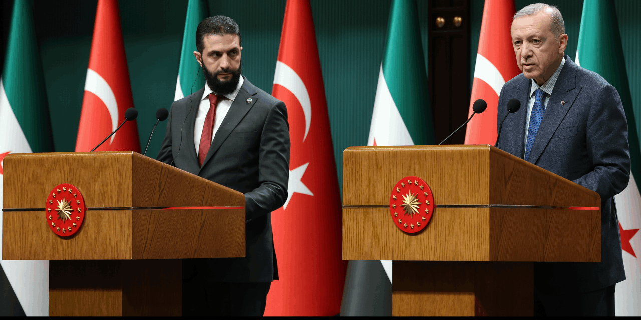 Suriye'de iç savaşın sona ermesinin ardından geçici devlet başkanlığı görevindeki