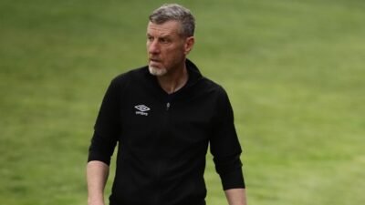 Kulüpten yapılan resmi açıklamada, ayrılığın karşılıklı anlaşmayla gerçekleştiği bildirildi. Sezona