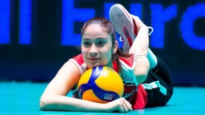 Vodafone Sultanlar Ligi takımlarından Türk Hava Yolları formasını giyen milli