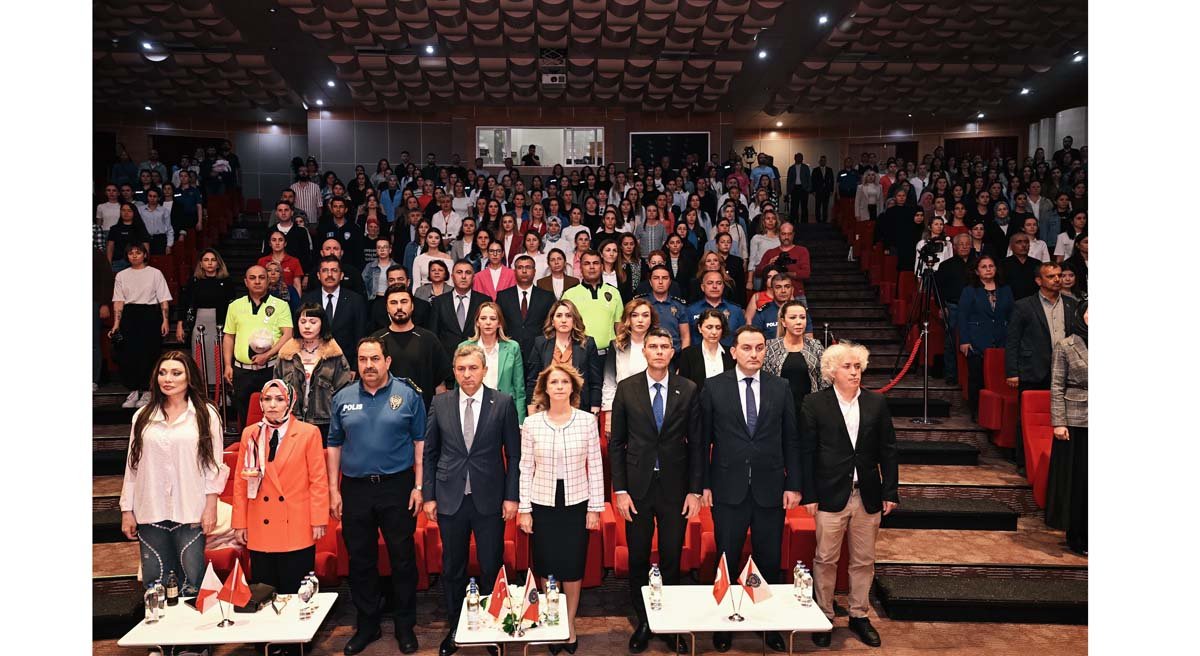 Antalya Emniyet Müdürlüğü koordinesinde düzenlenen “En İyi Narkotik Polisi: Anne”