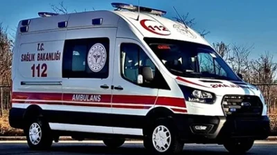 Çuval Taşır Gibi Hasta Taşıdılar… Mahmutlar mahallesi barbaros caddesinde saat 01:30 civarında meydana gelen motorsiklet
