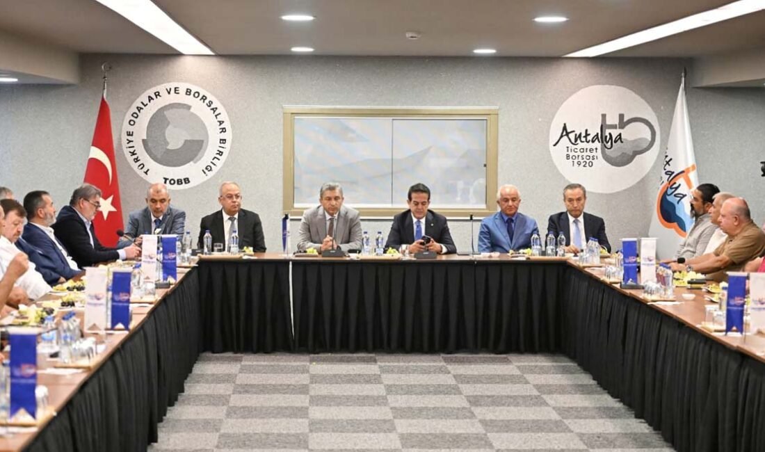 Antalya Ticaret Borsası (ATB) Birleştirilmiş Meslek Komiteleri Toplantısı’nın konuğu Antalya
