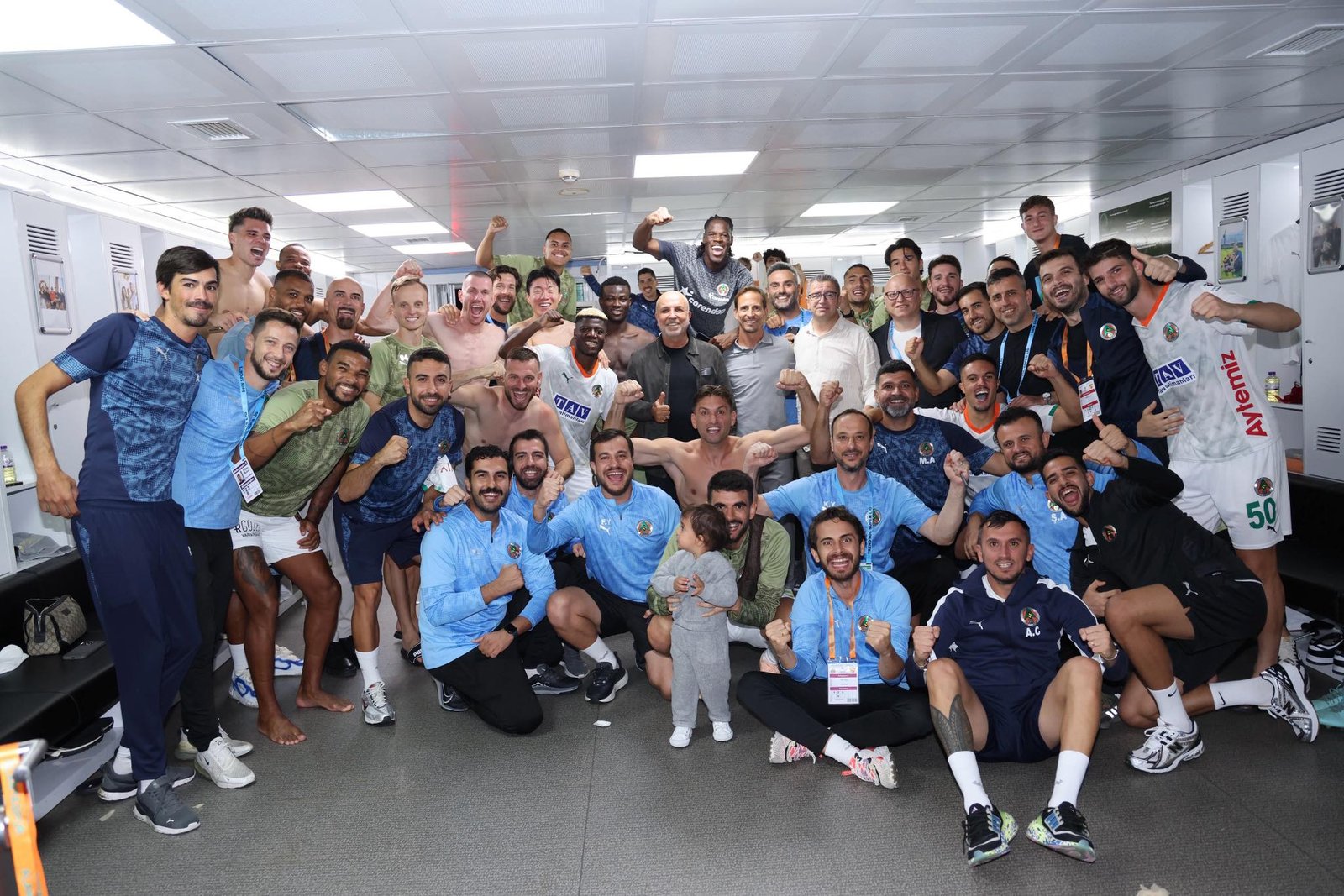 Trendyol Süper Lig’de ilk 8 haftayı yenilgisiz geçen Göztepe, deplasmanda