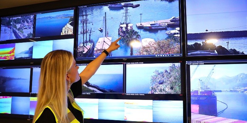 Denizler 7/24 takip altında Antalya Büyükşehir Belediyesi’nin deniz kirliliğini önlemek