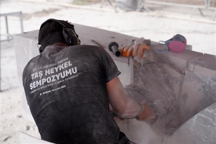 Alanya Belediyesi tarafından ALTAV, ALTİD ve Mimar Sinan Güzel Sanatlar