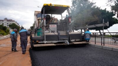 Alanya Belediyesi koordinesinde 6 altyapı şirketi ile Atatürk Caddesi’nde başlatılan