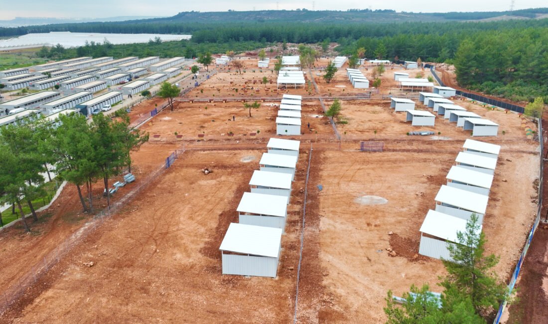 Antalya’da yaşayan sahipsiz can dostları için Türkiye’nin en modern tesislerinden