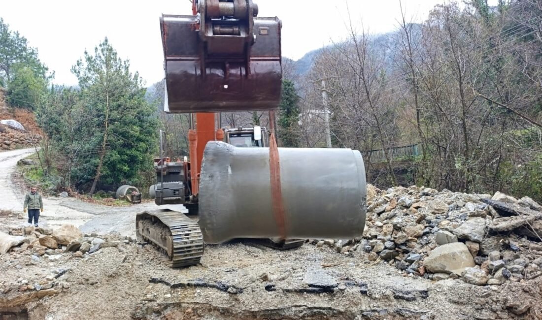 Alanya’da etkili olan yoğun yağışların ardından sahada çalışmalar sürüyor. Yağmur