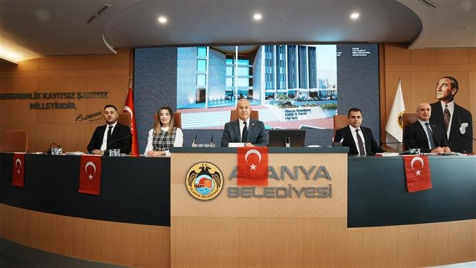 Alanya Belediyesi Şubat Ayı Olağan Meclis Toplantısı gerçekleştirdi. Toplantıda konuşan