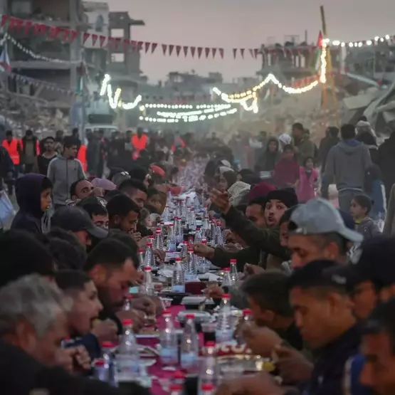 Yıldız Tilbe Gazze’de çadır kent kurulması için Kudüs Gönüllüleri Derneği’ne