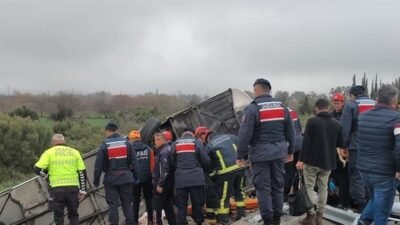 Antalya’da yolcu otobüsünün şarampole devrilmesi sonucu 8 kişi öldü, 26