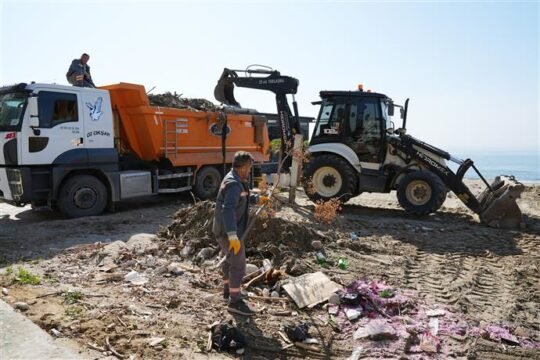 Alanya Belediyesi Temizlik İşleri Müdürlüğü ekipleri, yaz sezonunun yaklaşması ve