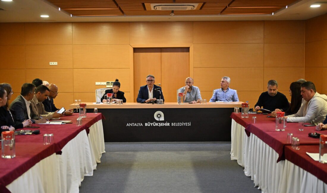 Yapay Resif Projesi’nde son toplantı yapıldı.Yapay resifler 25 Haziran’da denizle