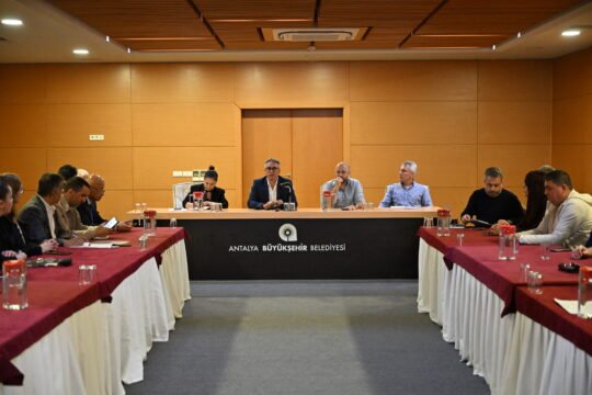 Yapay Resif Projesi’nde son toplantı yapıldı.Yapay resifler 25 Haziran’da denizle