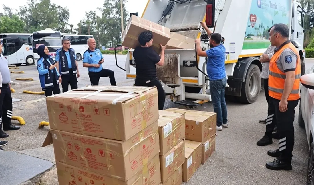 Antalya Büyükşehir Belediyesi zabıta ekipleri ile otogar güvenlik görevlilerinin dikkati,