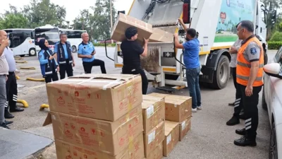 Antalya Büyükşehir Belediyesi zabıta ekipleri ile otogar güvenlik görevlilerinin dikkati,