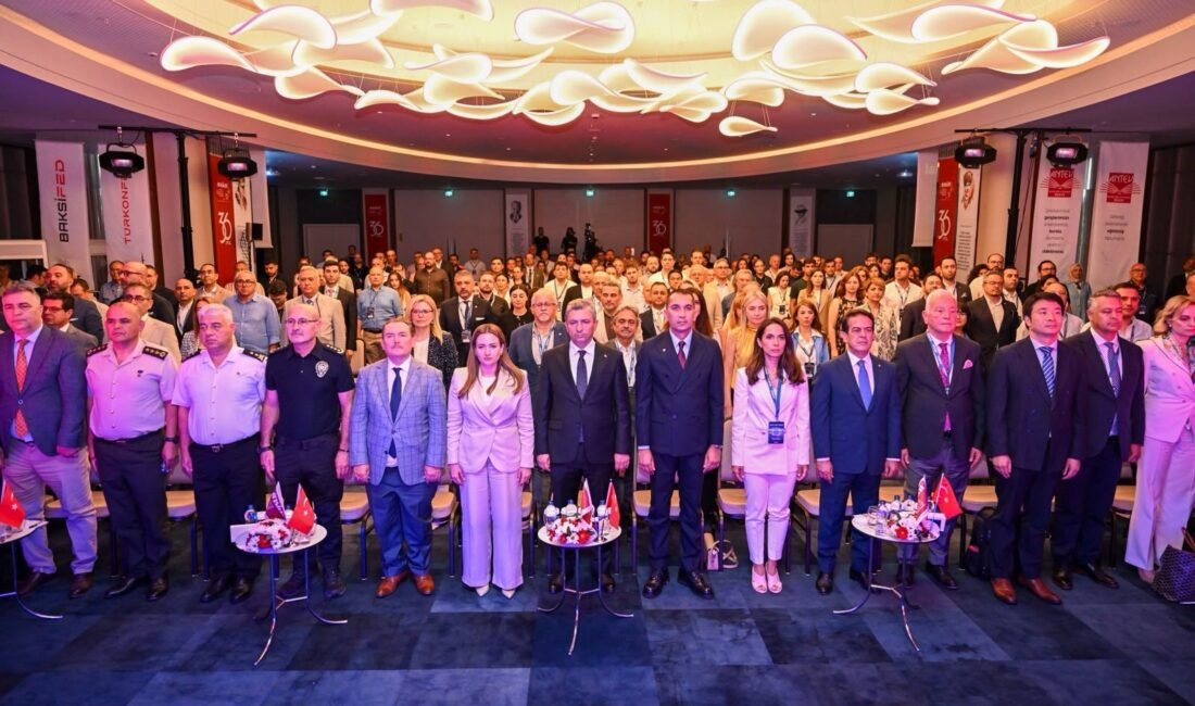 Antalya Sanayici ve İş İnsanları Derneği (ANSİAD) tarafından düzenlenen ‘ANSİAD