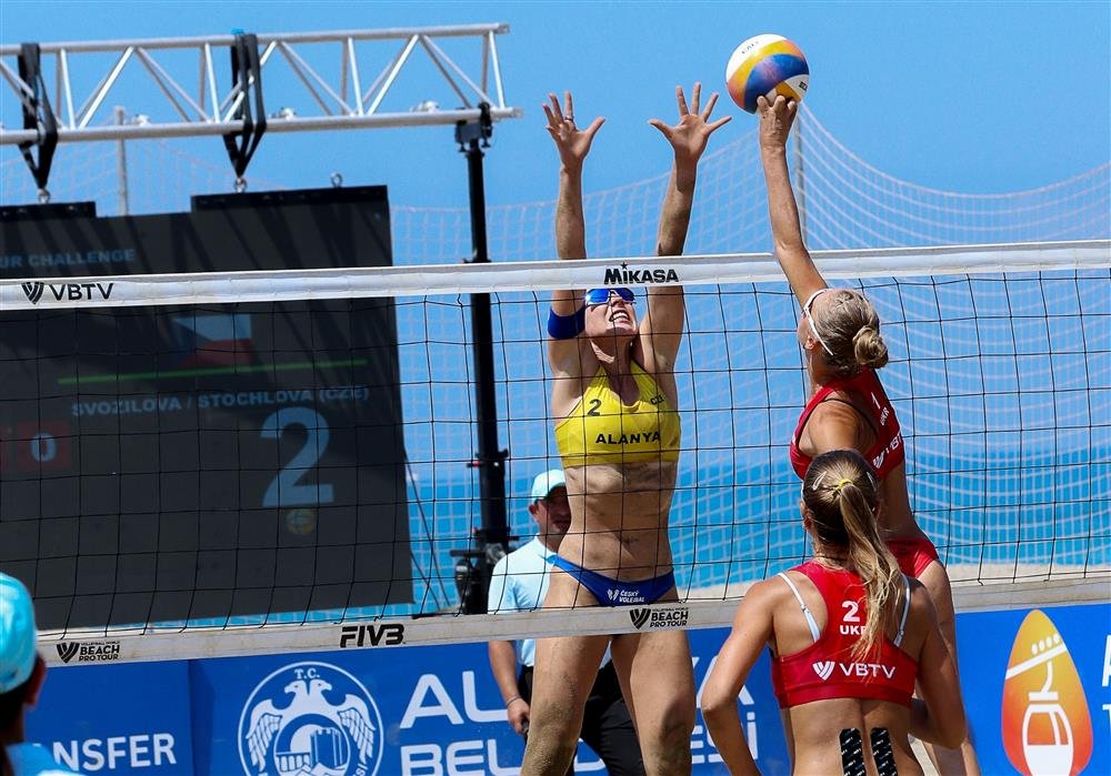 Dünya plaj voleybolunun kalbinin attığı Alanya’da, Volleyball World Beach Pro