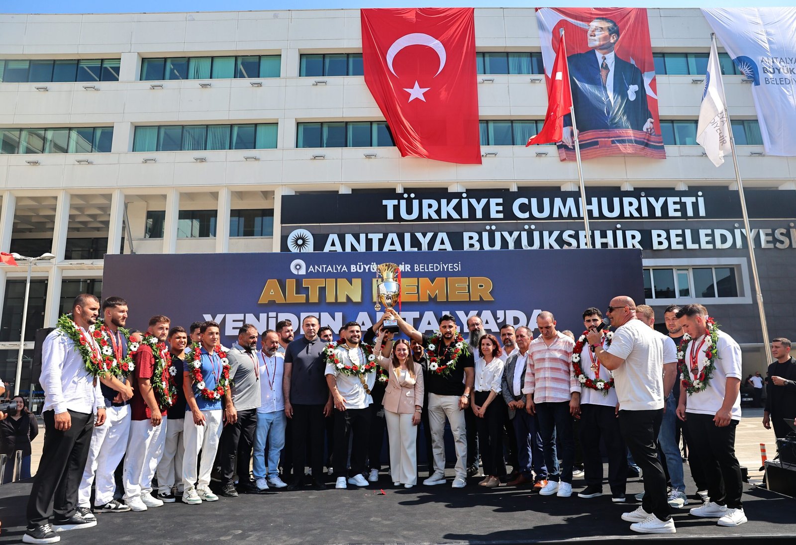 Başkan Vekili Özdemir; “Güreşin başkentiyiz” 665. Tarihi Kırkpınar Yağlı Güreşleri’nde