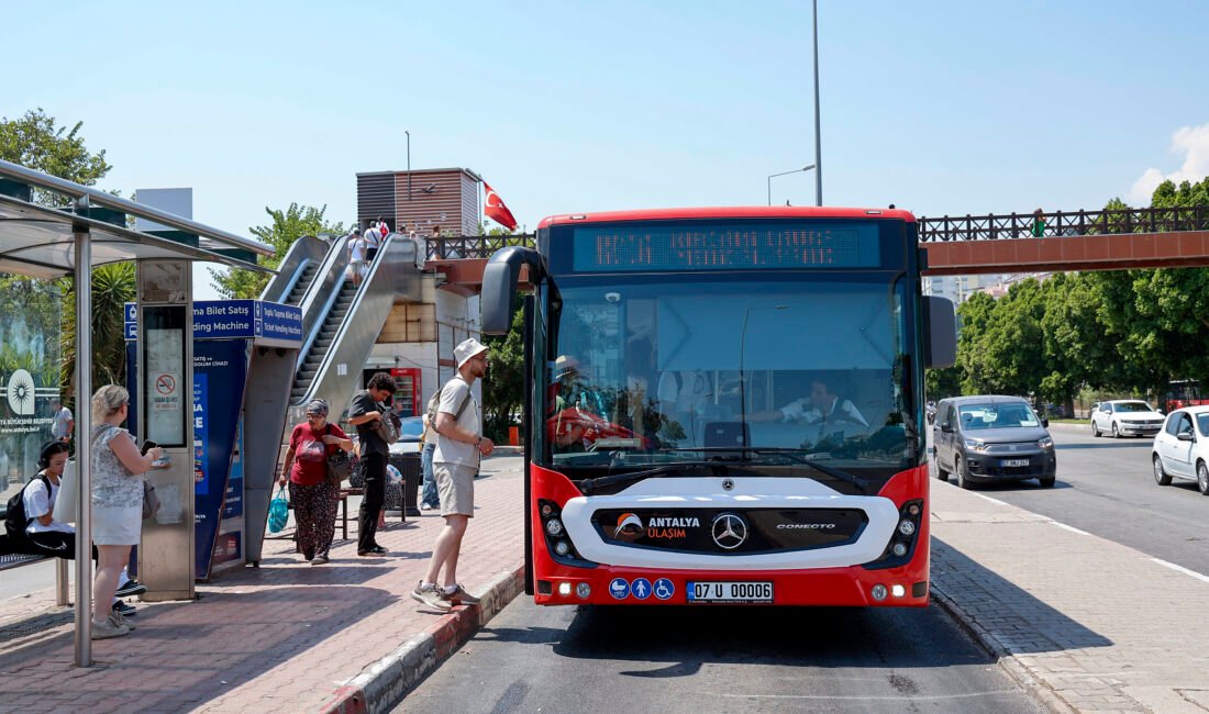 Antalya Büyükşehir Belediyesi Ulaşım Dairesi Başkanlığı, kent genelinde toplu taşıma