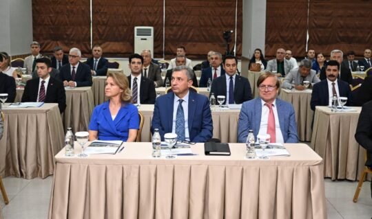 Antalya’da görev yapan kaymakamlar, milli eğitim müdürleri ve halk eğitimi
