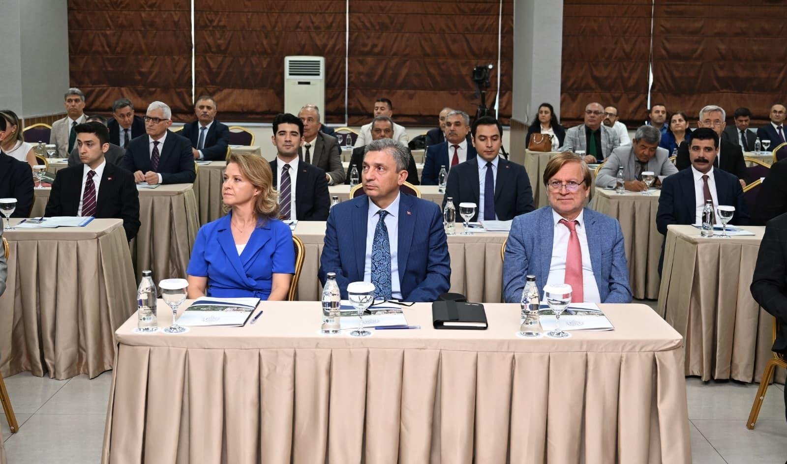 Antalya’da görev yapan kaymakamlar, milli eğitim müdürleri ve halk eğitimi