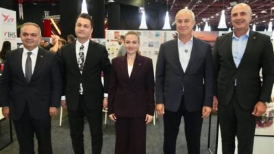 Sektör profesyonellerini bir araya getiren 8. Uluslararası Antalya Turizm Fuarı