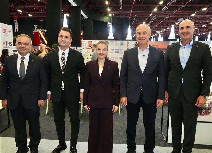 Sektör profesyonellerini bir araya getiren 8. Uluslararası Antalya Turizm Fuarı